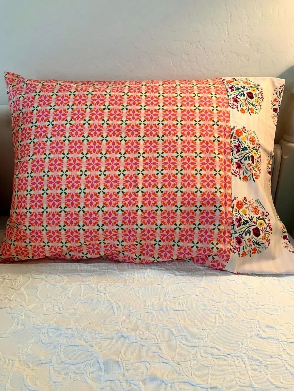 Gorgeous Handmade Pink Geometric Pillowcase Set with Floral Border